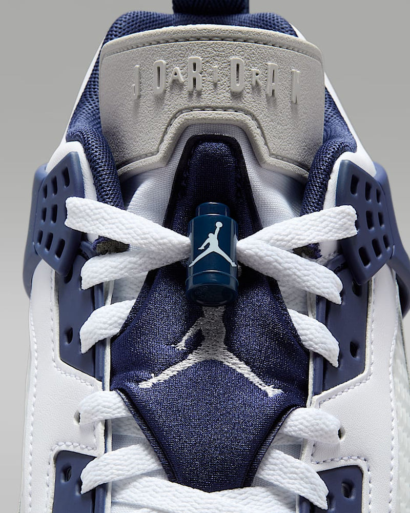 Jordan Spizike Low